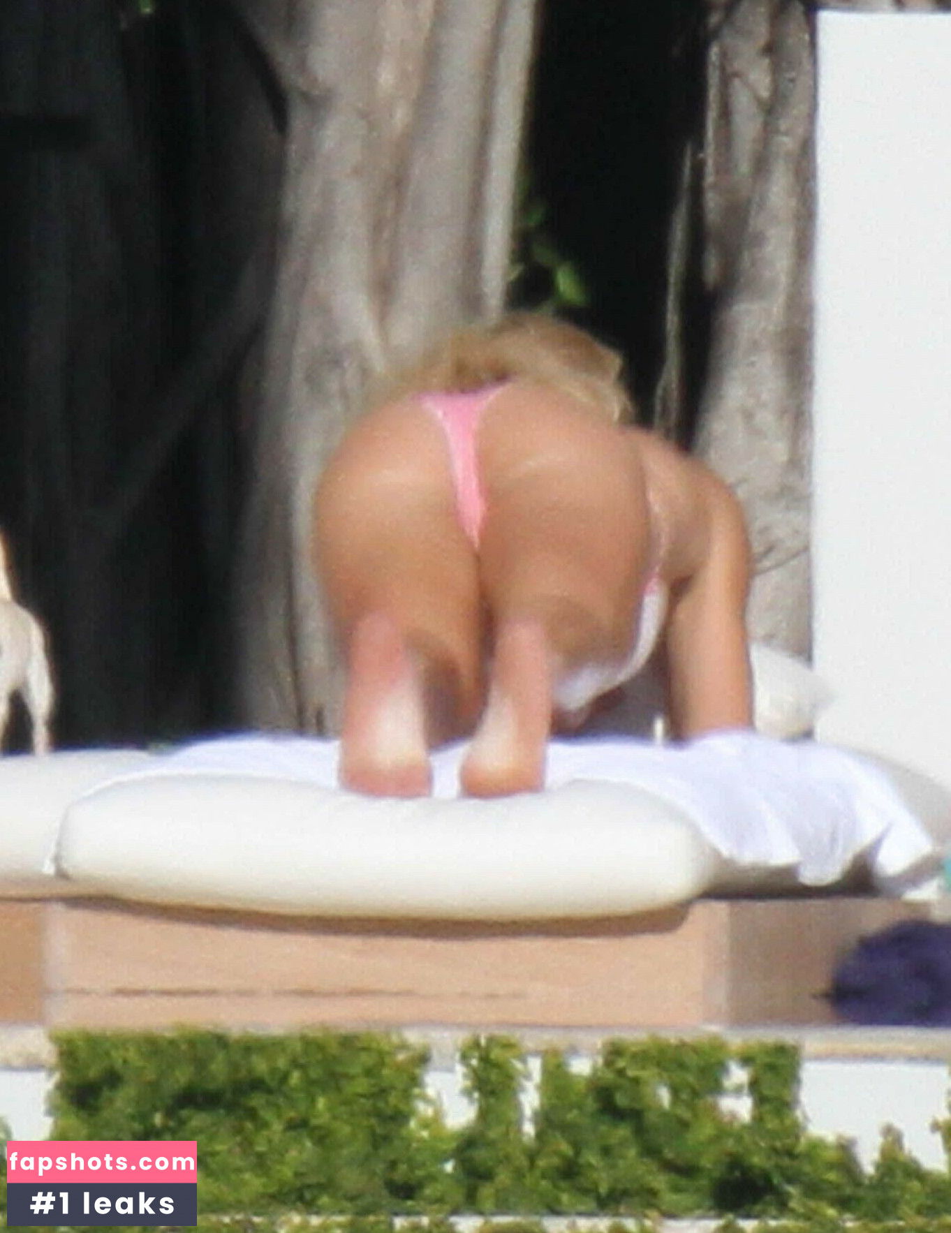 Torrie Wilson gallery photo #68