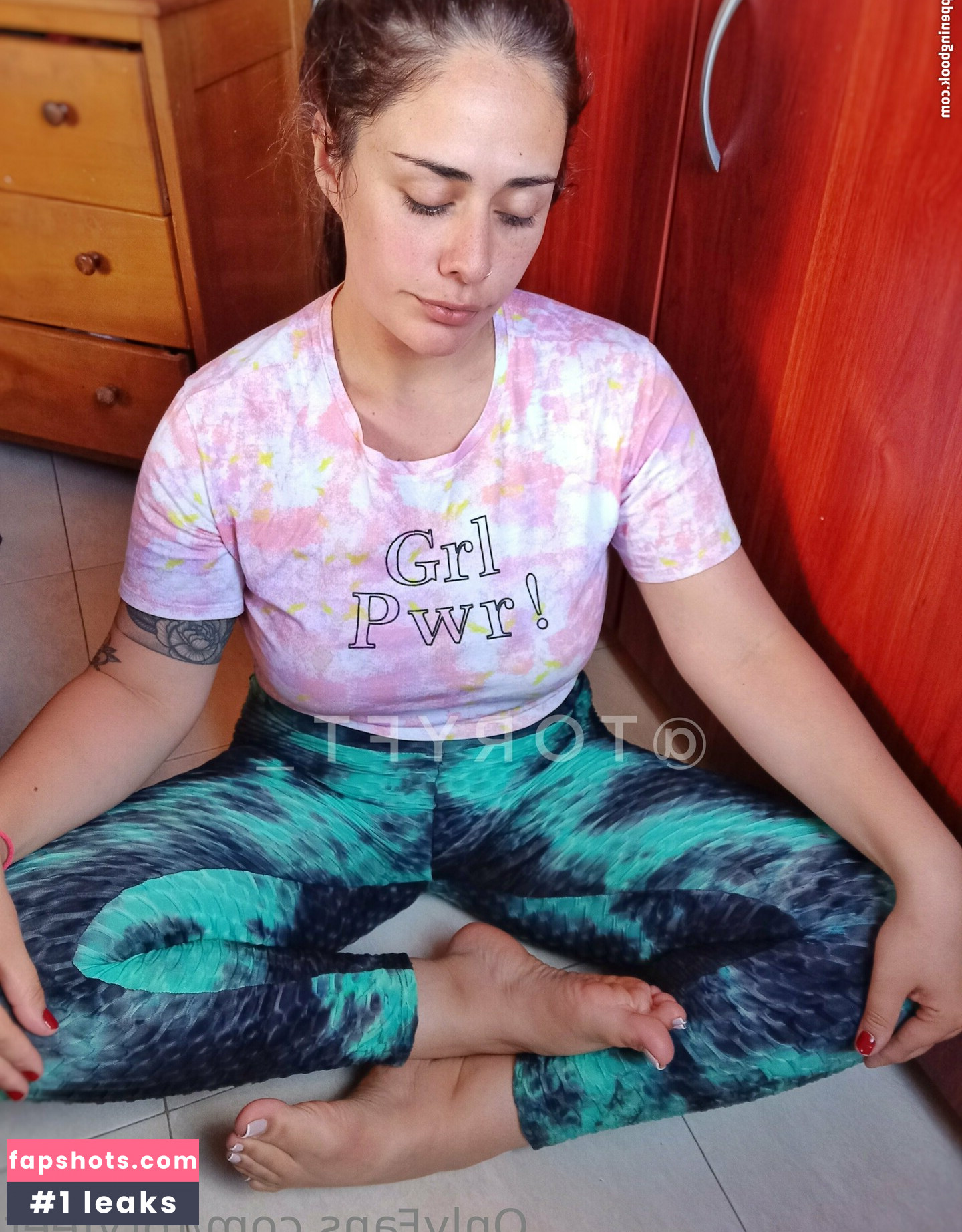 toryfeet gallery photo #9