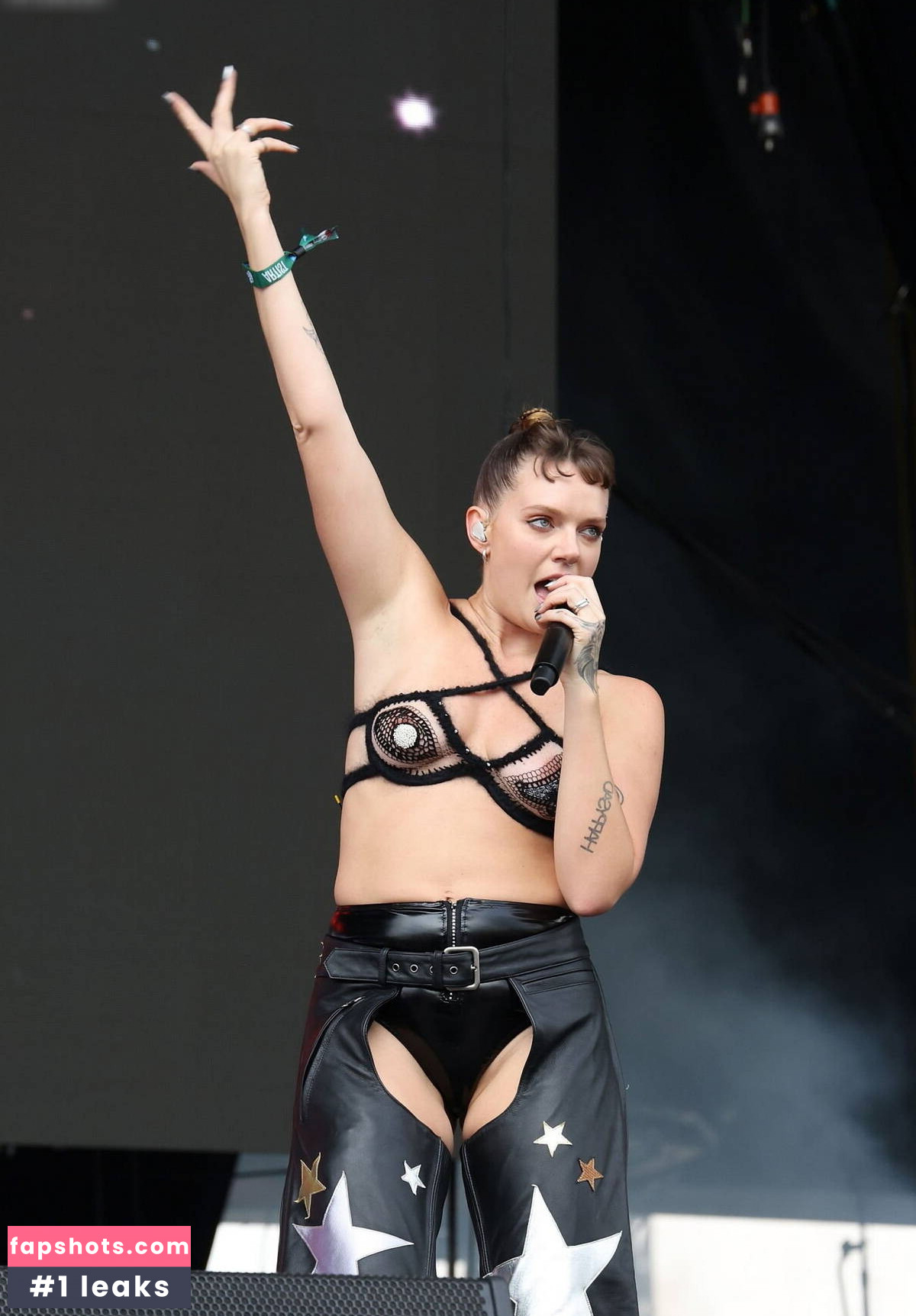 Tove Lo gallery photo #2