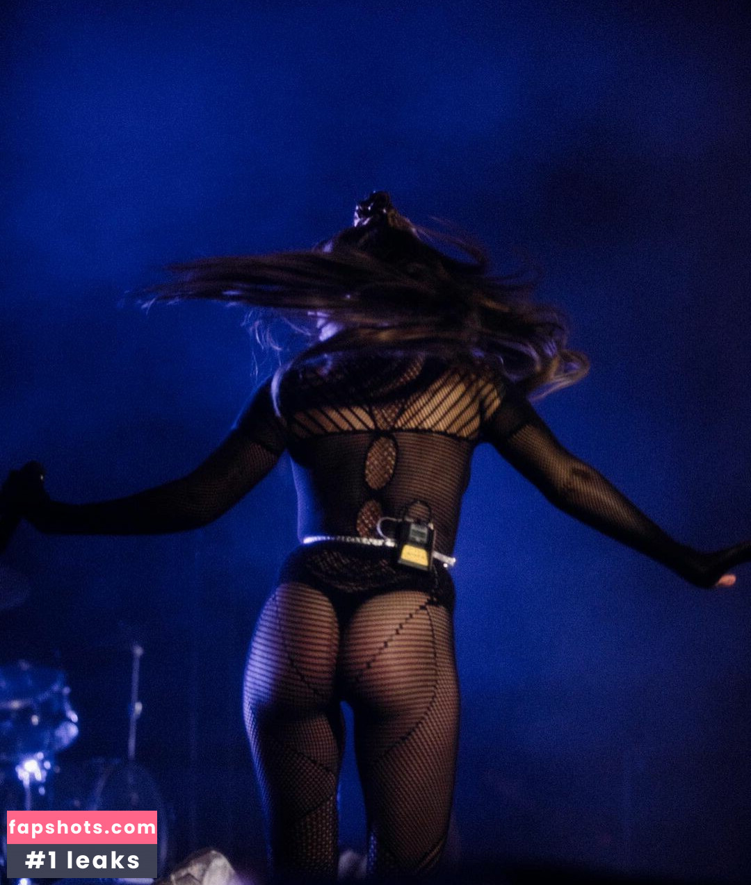 Tove Lo gallery photo #148