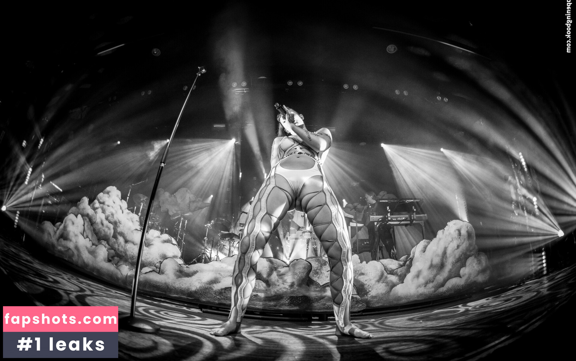 Tove Lo gallery photo #191