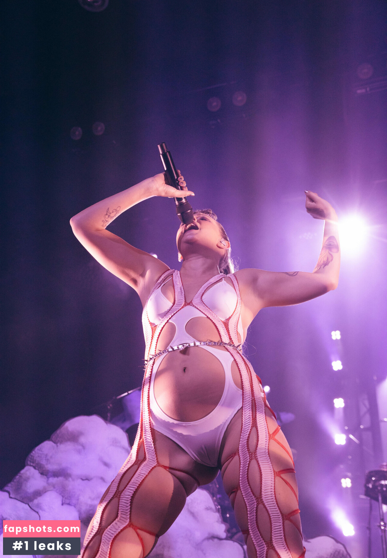 Tove Lo gallery photo #192