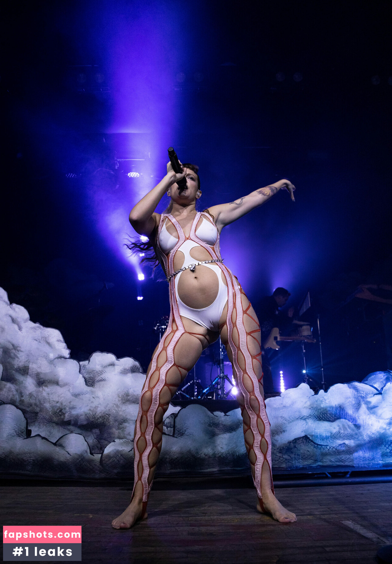 Tove Lo gallery photo #193