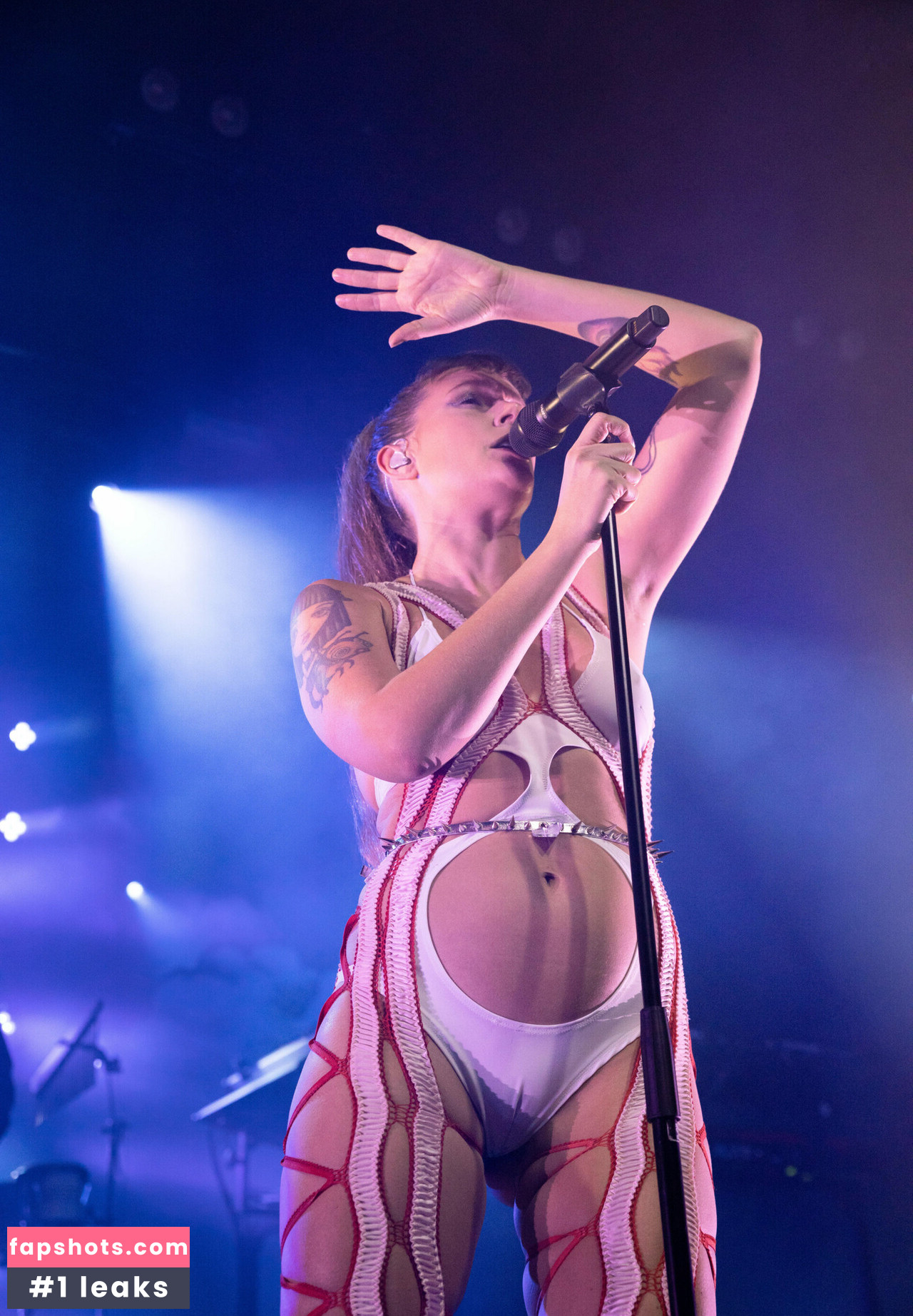Tove Lo gallery photo #205