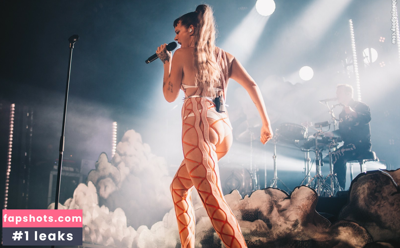 Tove Lo gallery photo #210