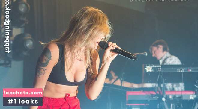 Tove Lo gallery photo #226