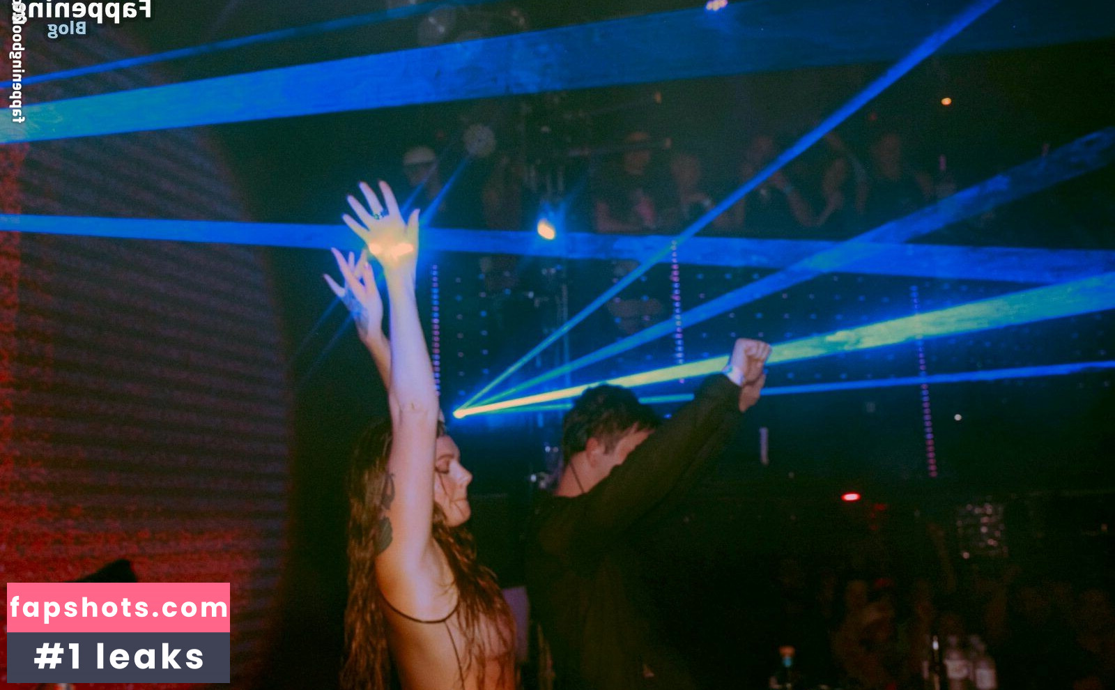 Tove Lo gallery photo #25