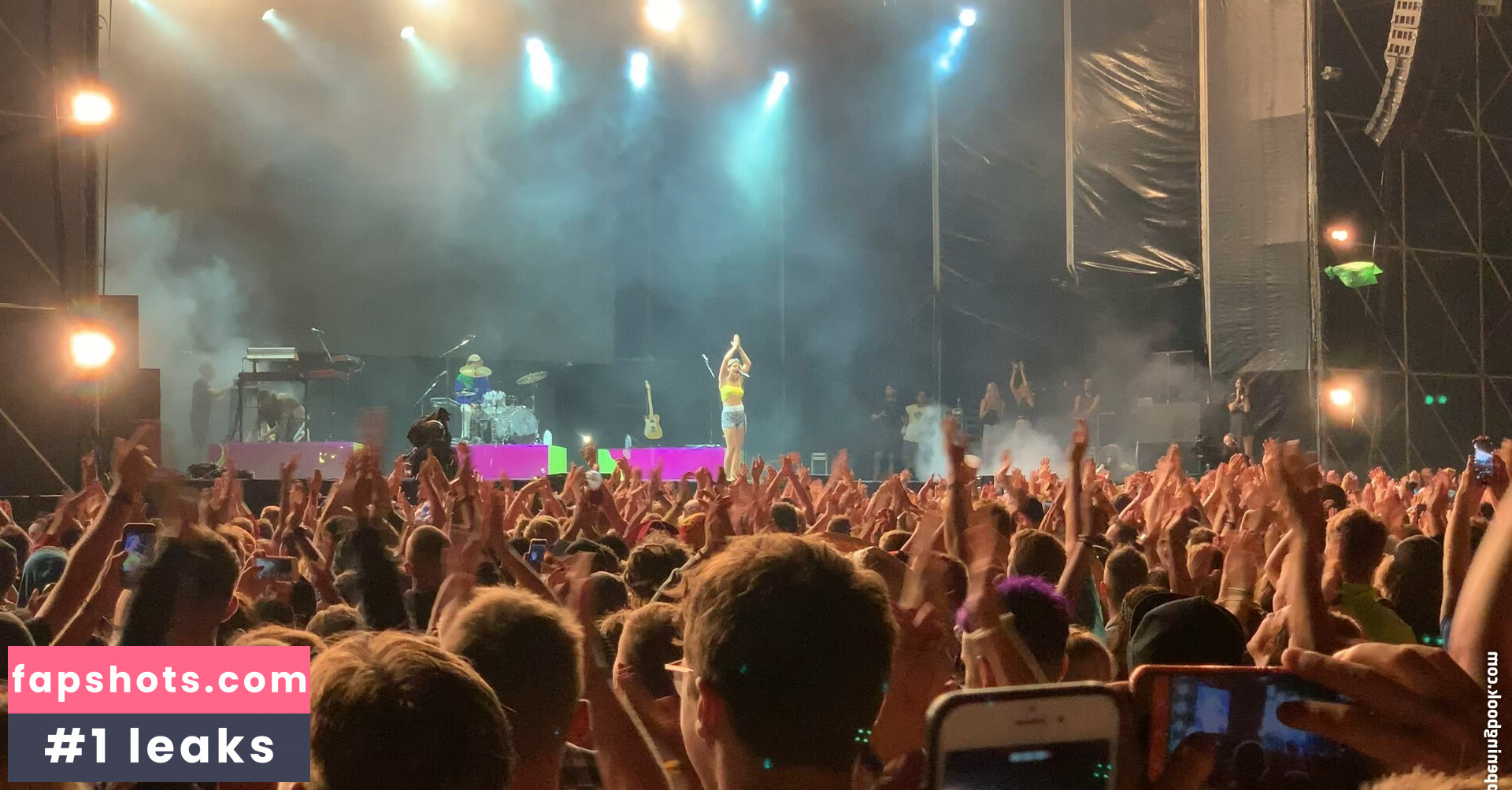 Tove Lo gallery photo #246