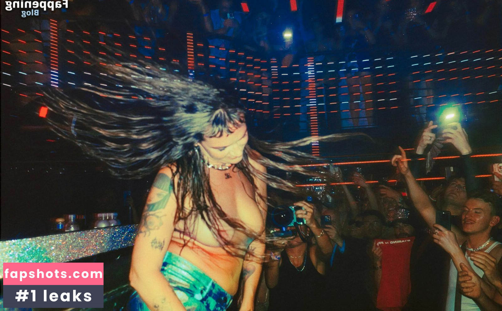 Tove Lo gallery photo #26