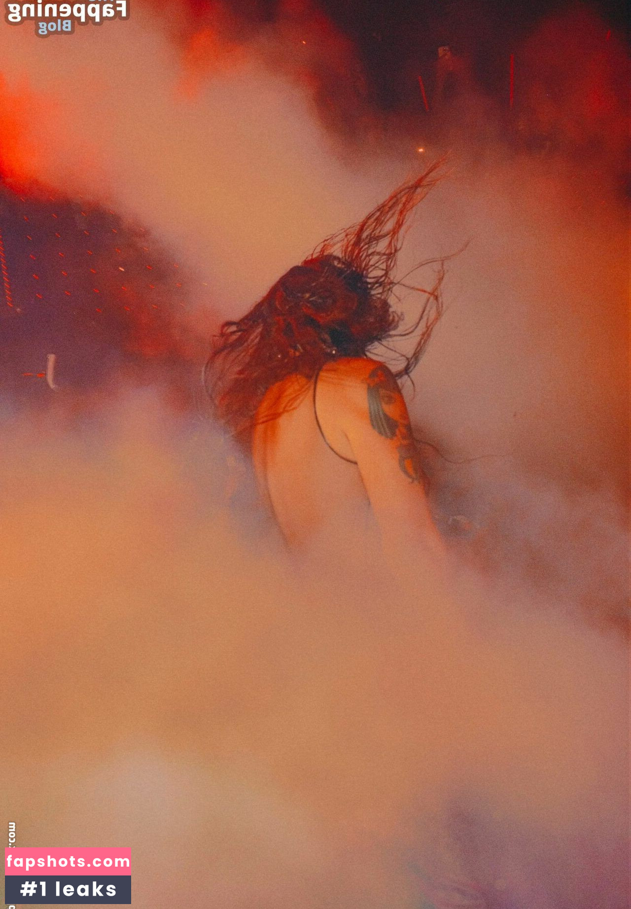 Tove Lo gallery photo #28