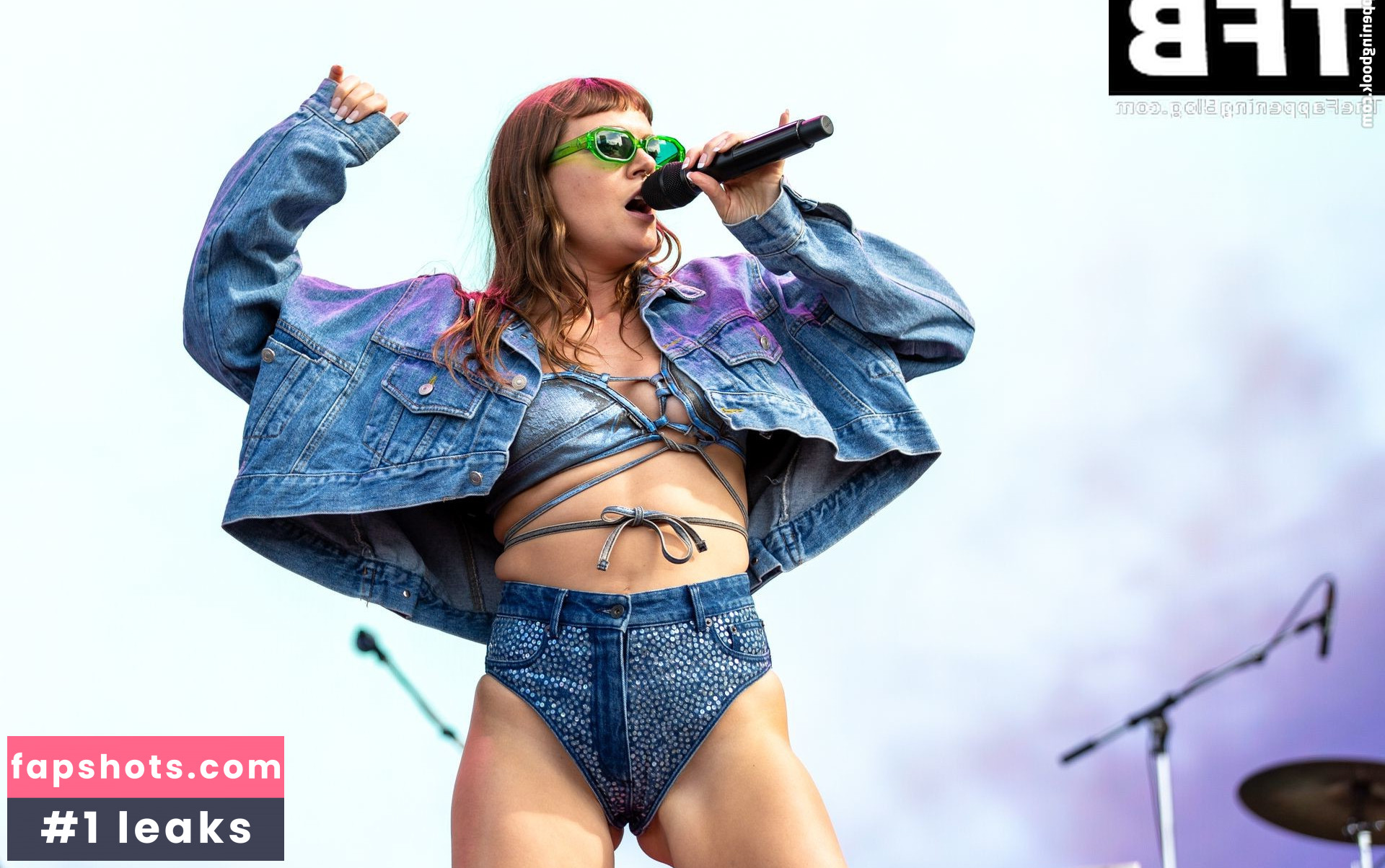 Tove Lo gallery photo #298