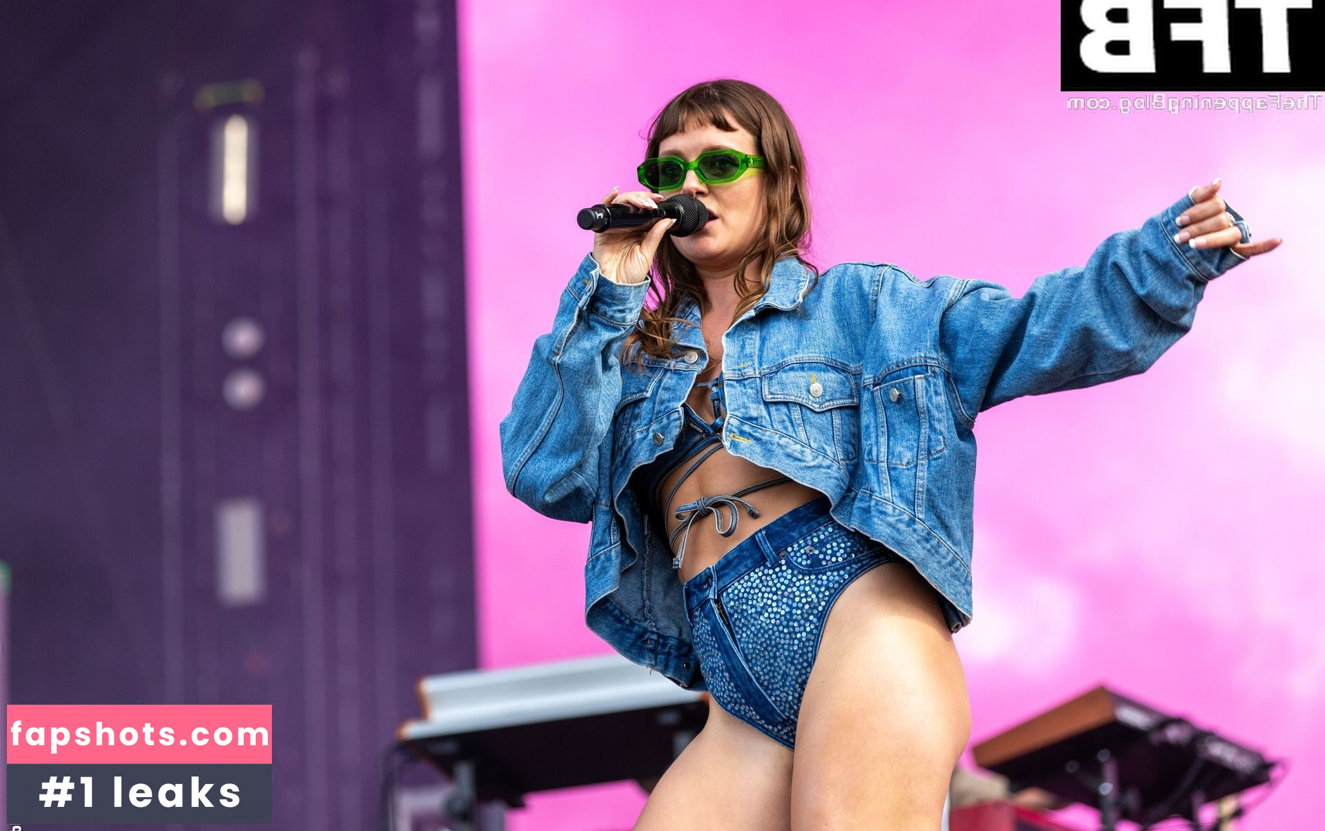 Tove Lo gallery photo #300