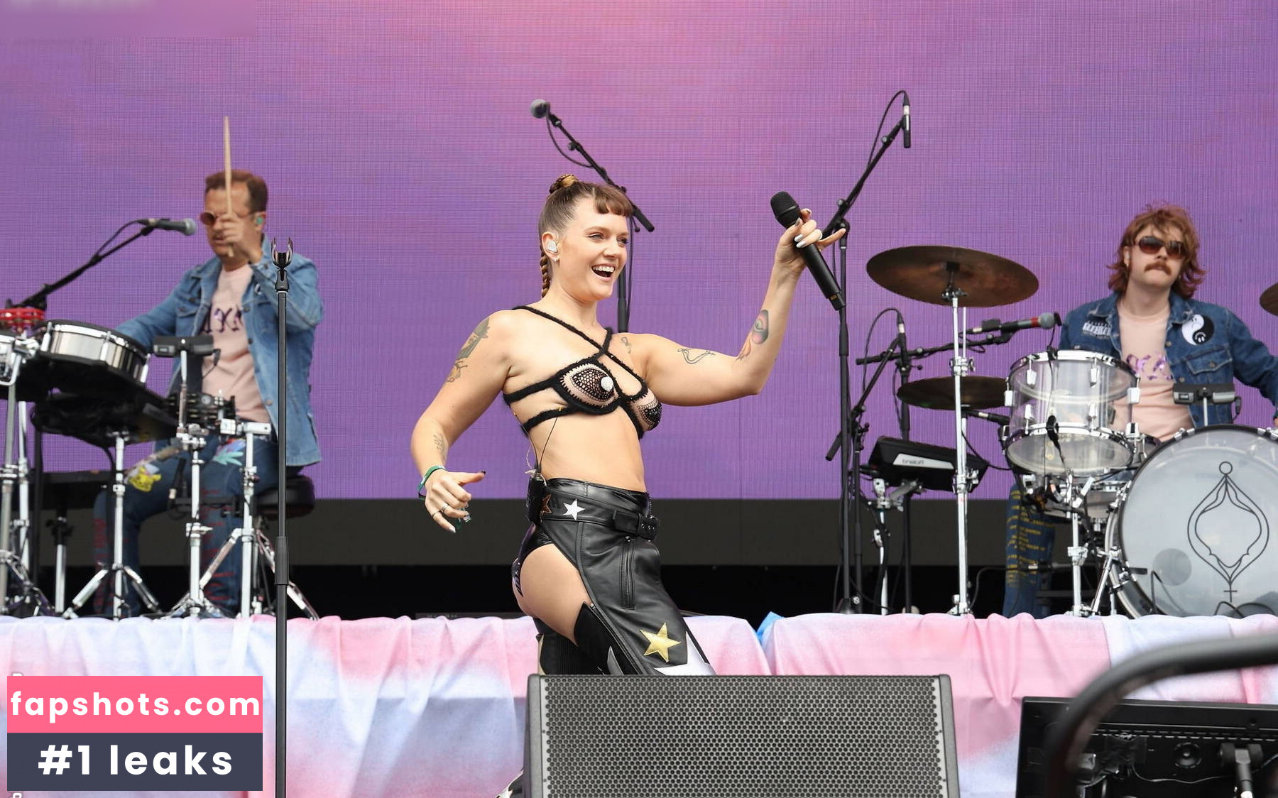 Tove Lo gallery photo #4