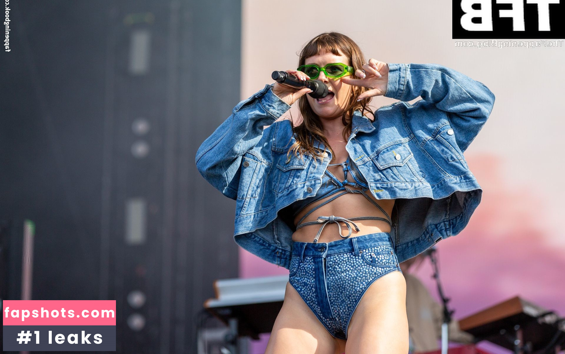 Tove Lo gallery photo #301