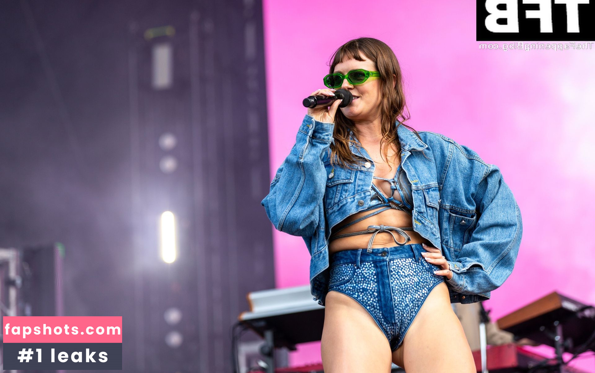 Tove Lo gallery photo #302
