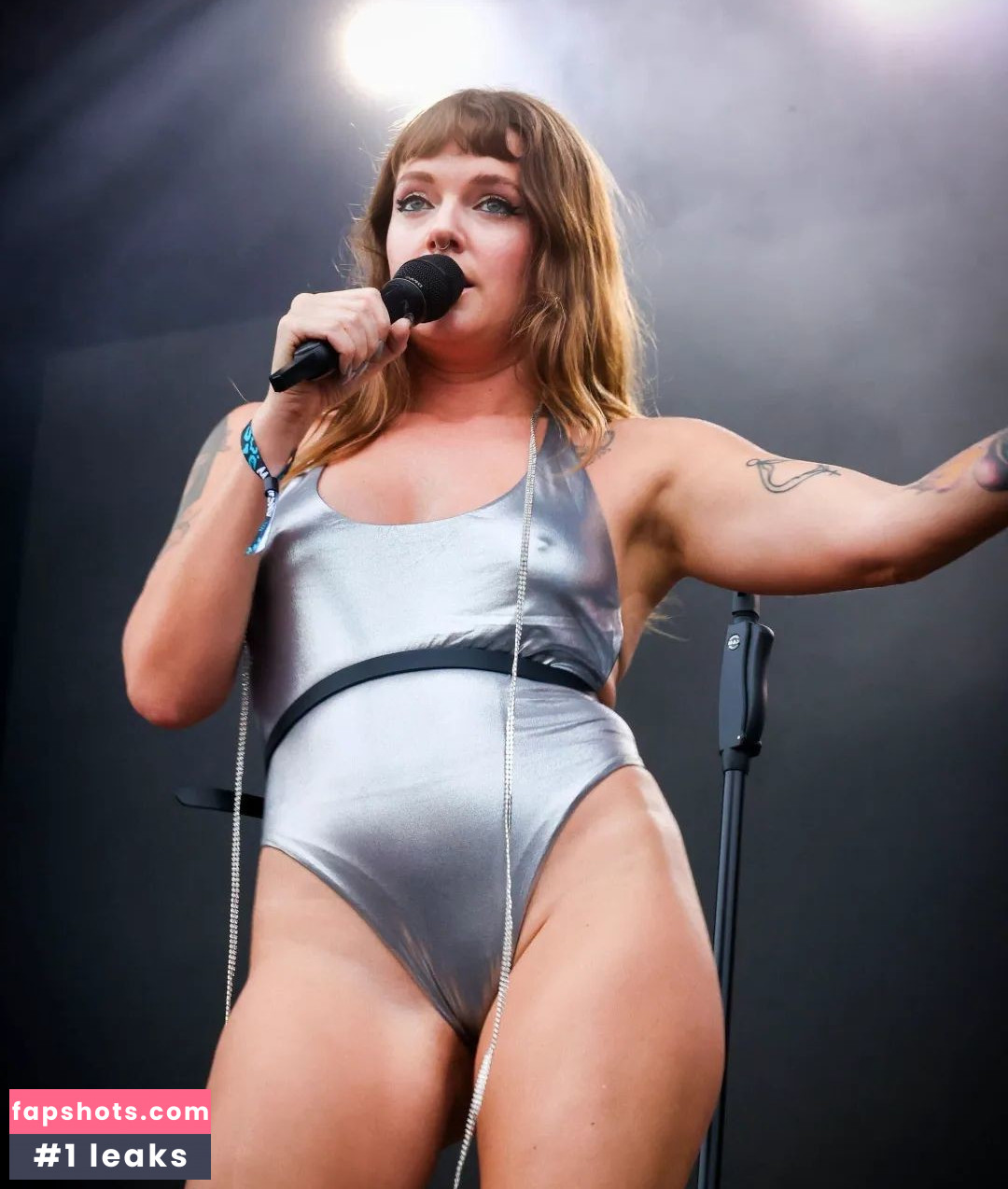 Tove Lo gallery photo #303