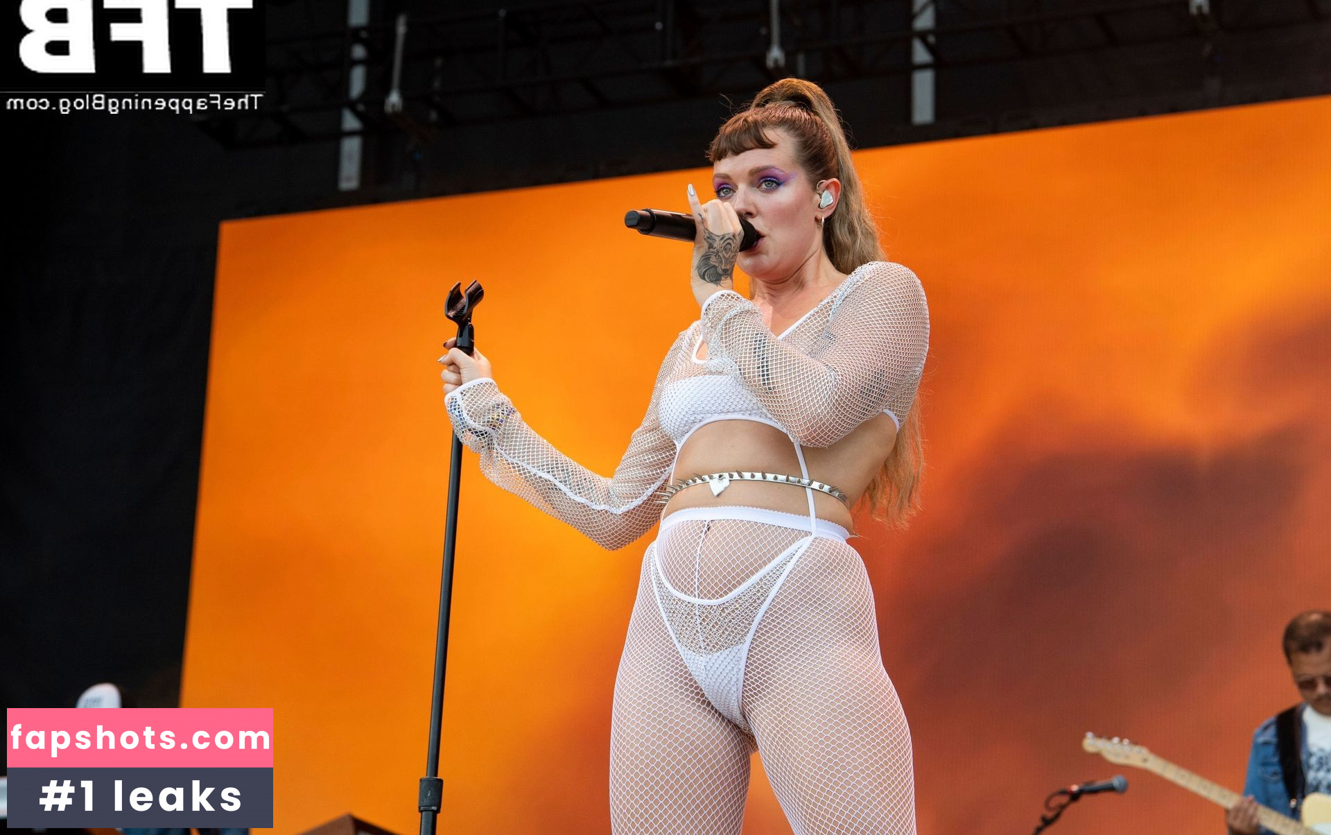 Tove Lo gallery photo #307