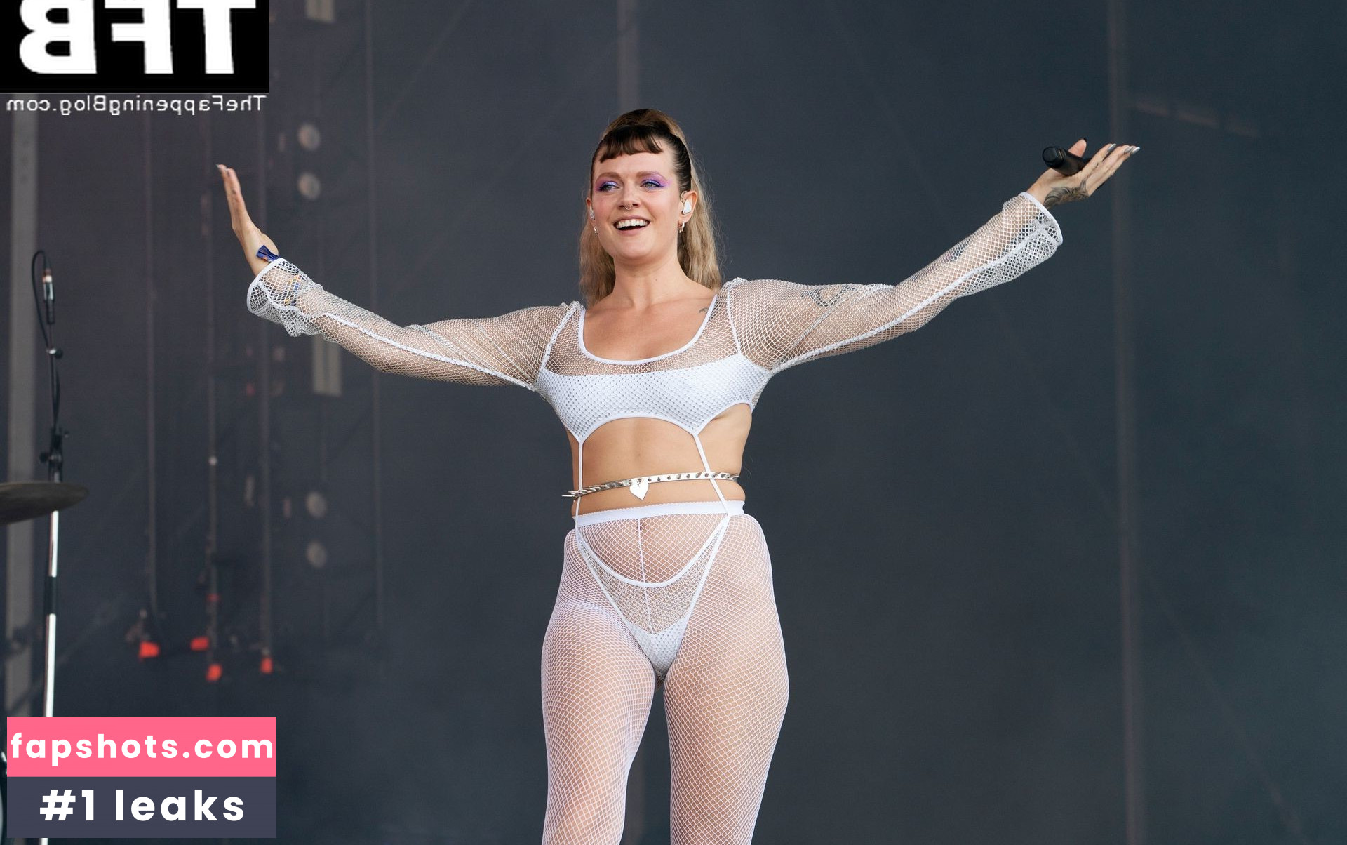 Tove Lo gallery photo #311