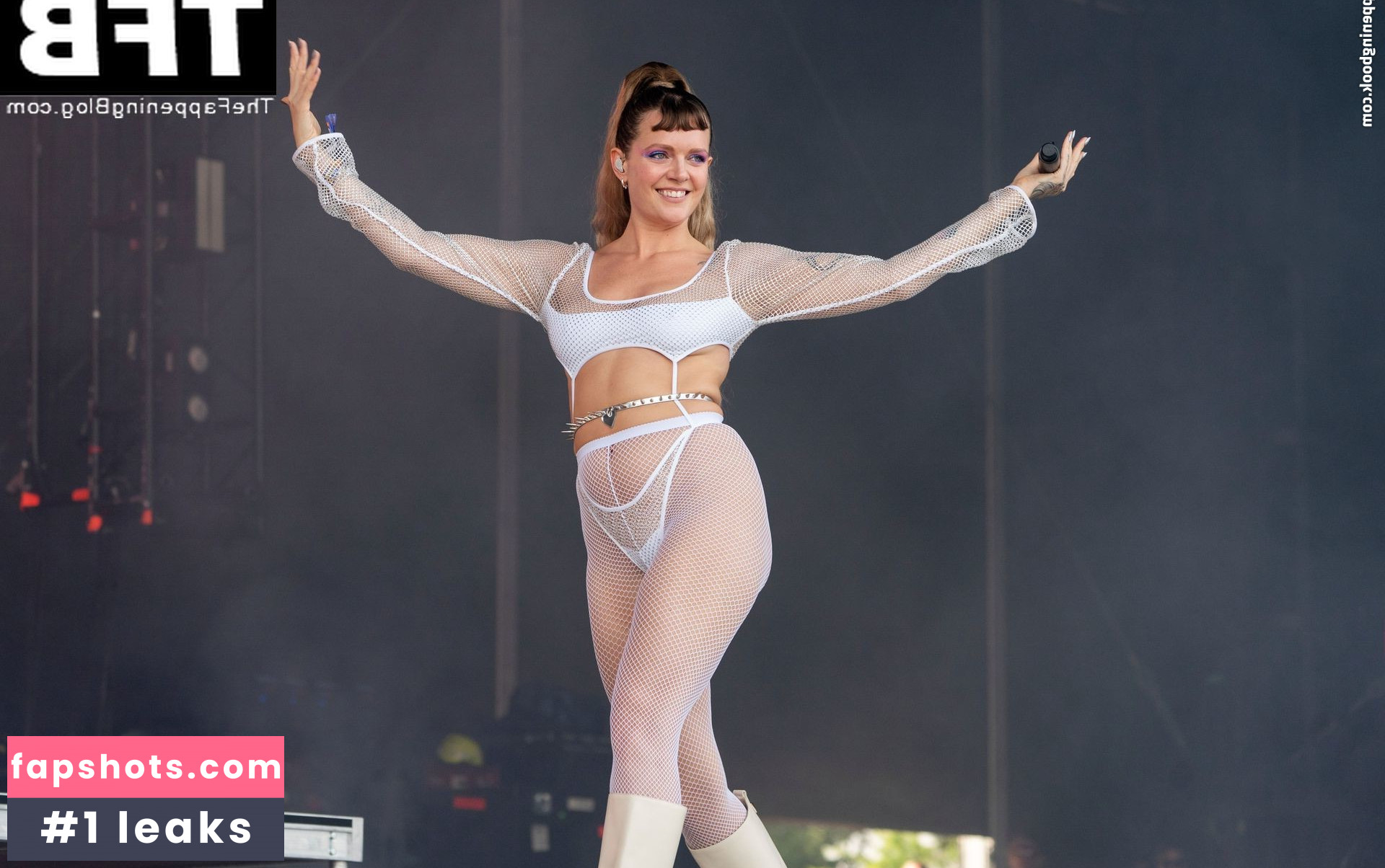 Tove Lo gallery photo #312