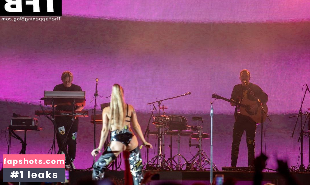 Tove Lo gallery photo #316