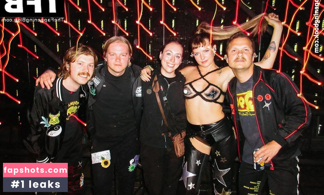 Tove Lo gallery photo #318