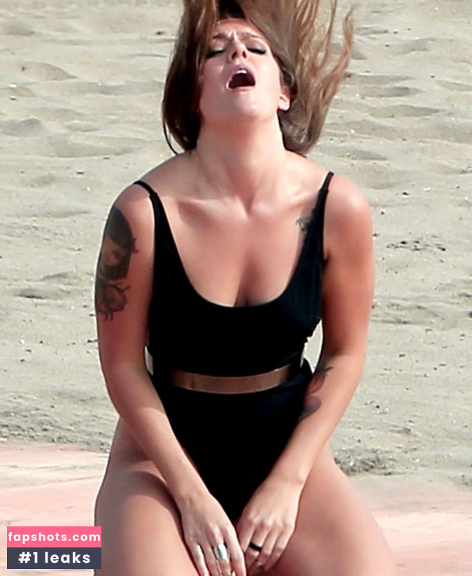 Tove Lo gallery photo #327