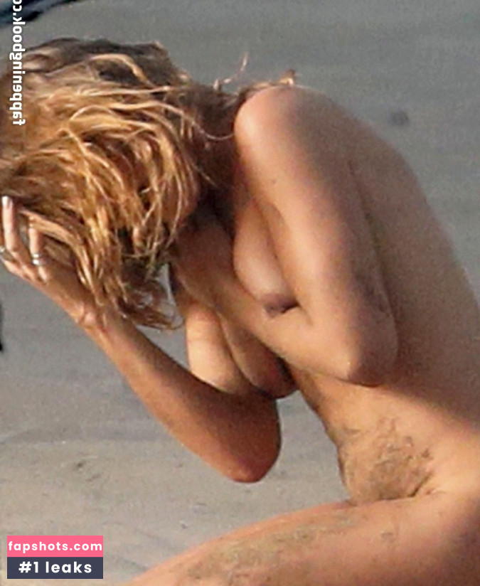 Tove Lo gallery photo #331