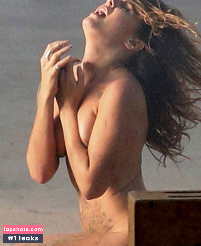 Tove Lo gallery photo #334