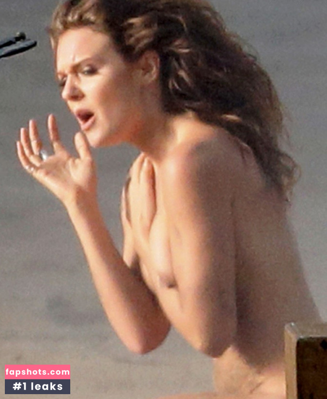 Tove Lo gallery photo #335