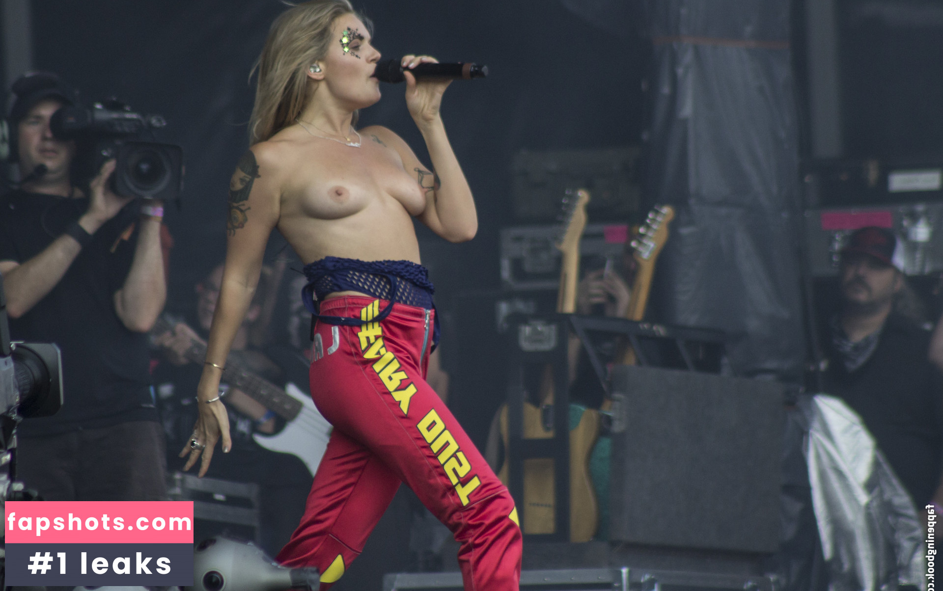 Tove Lo gallery photo #354