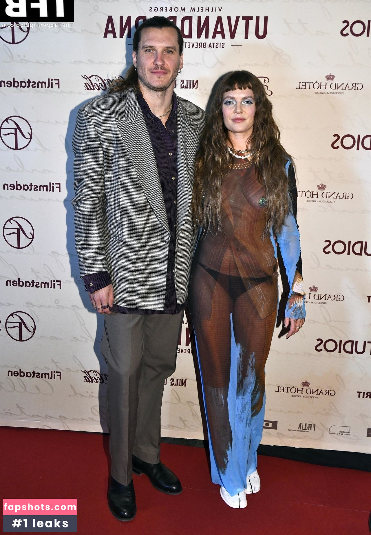 Tove Lo gallery photo #359