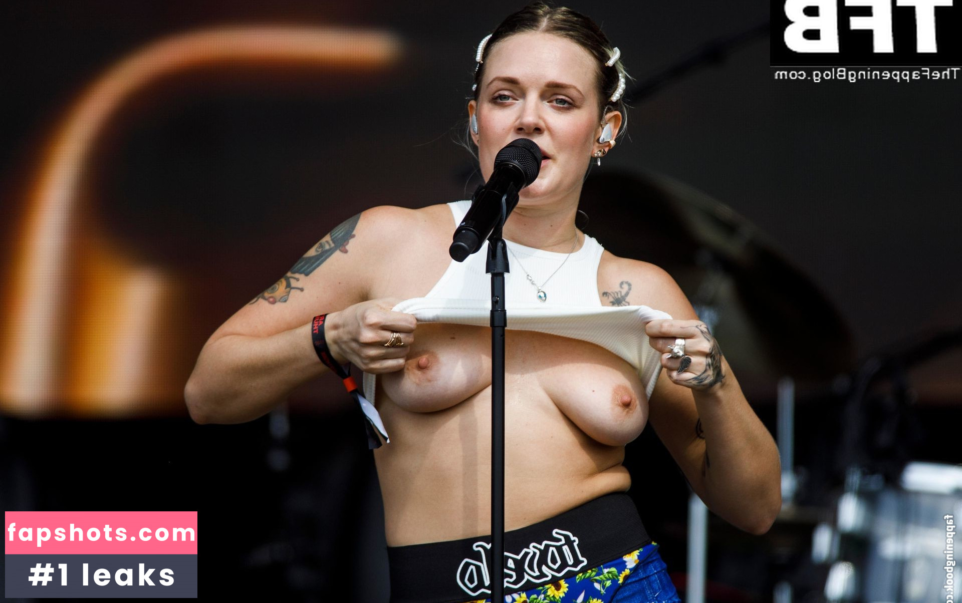 Tove Lo gallery photo #366