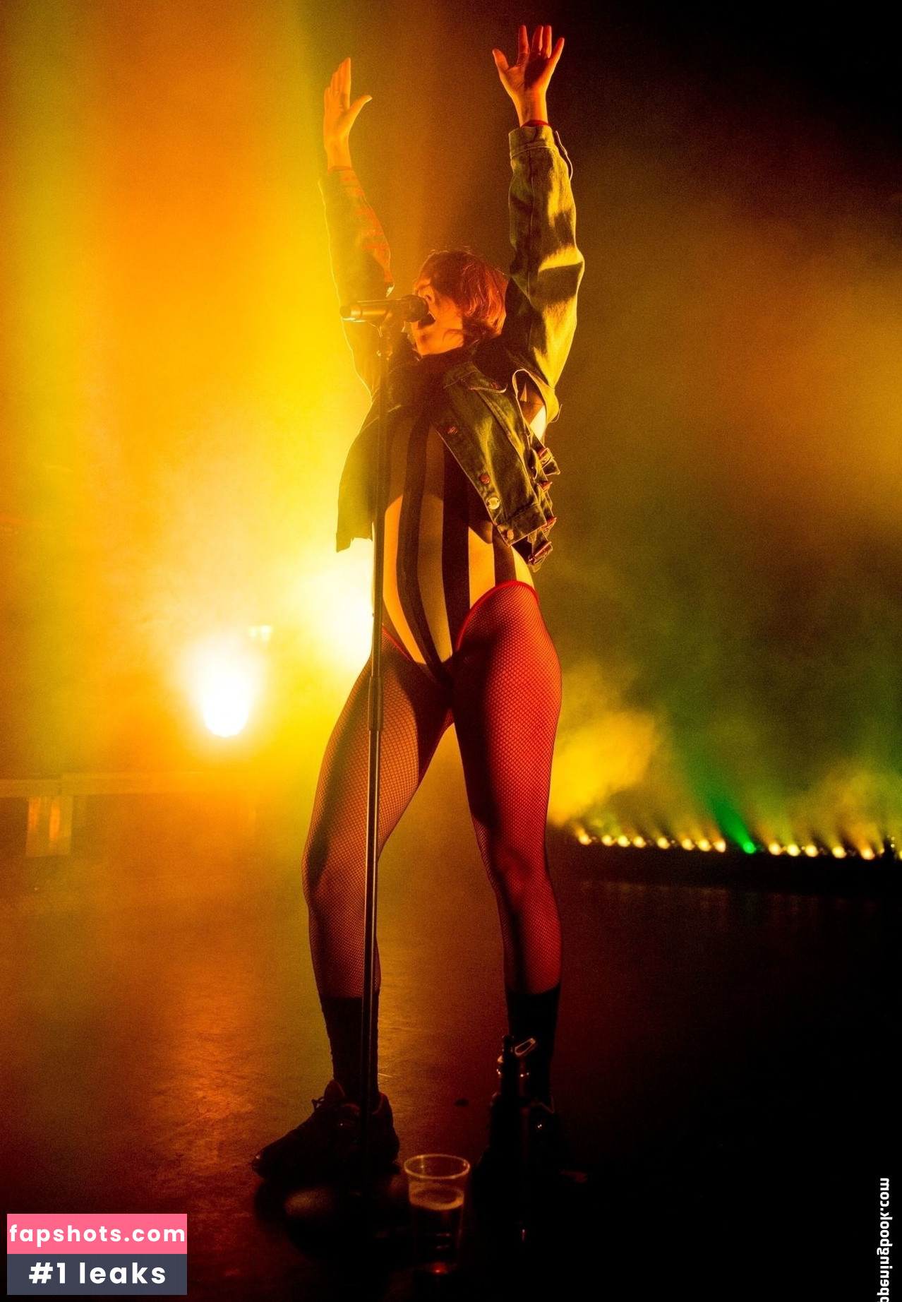 Tove Lo gallery photo #370