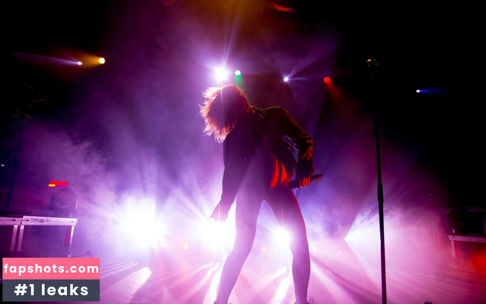 Tove Lo gallery photo #372