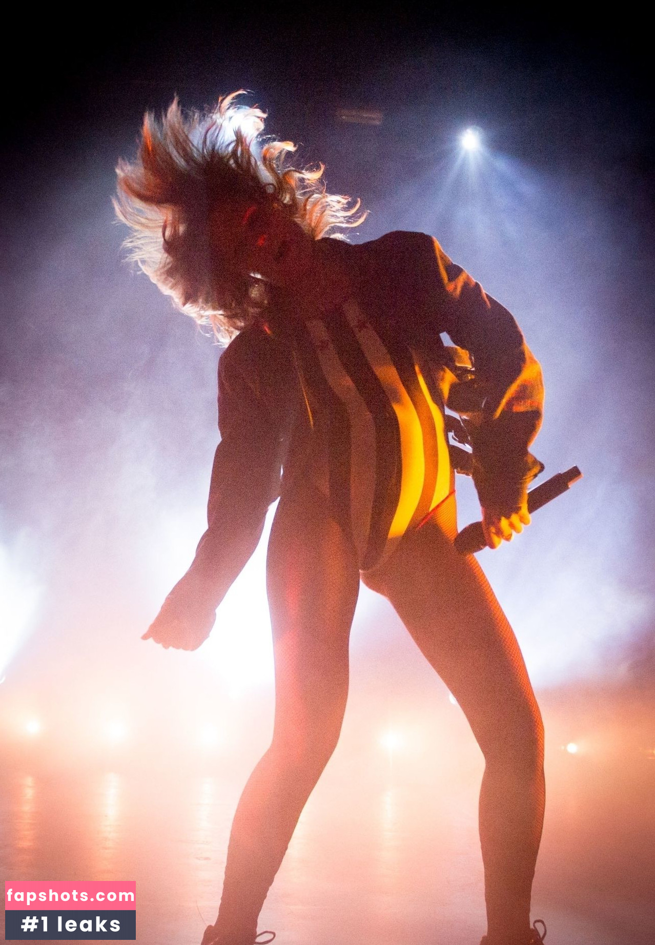 Tove Lo gallery photo #373