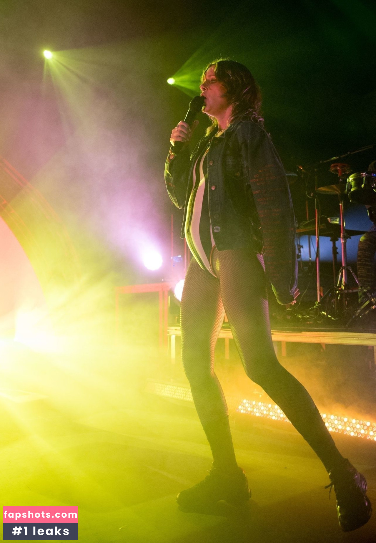 Tove Lo gallery photo #379