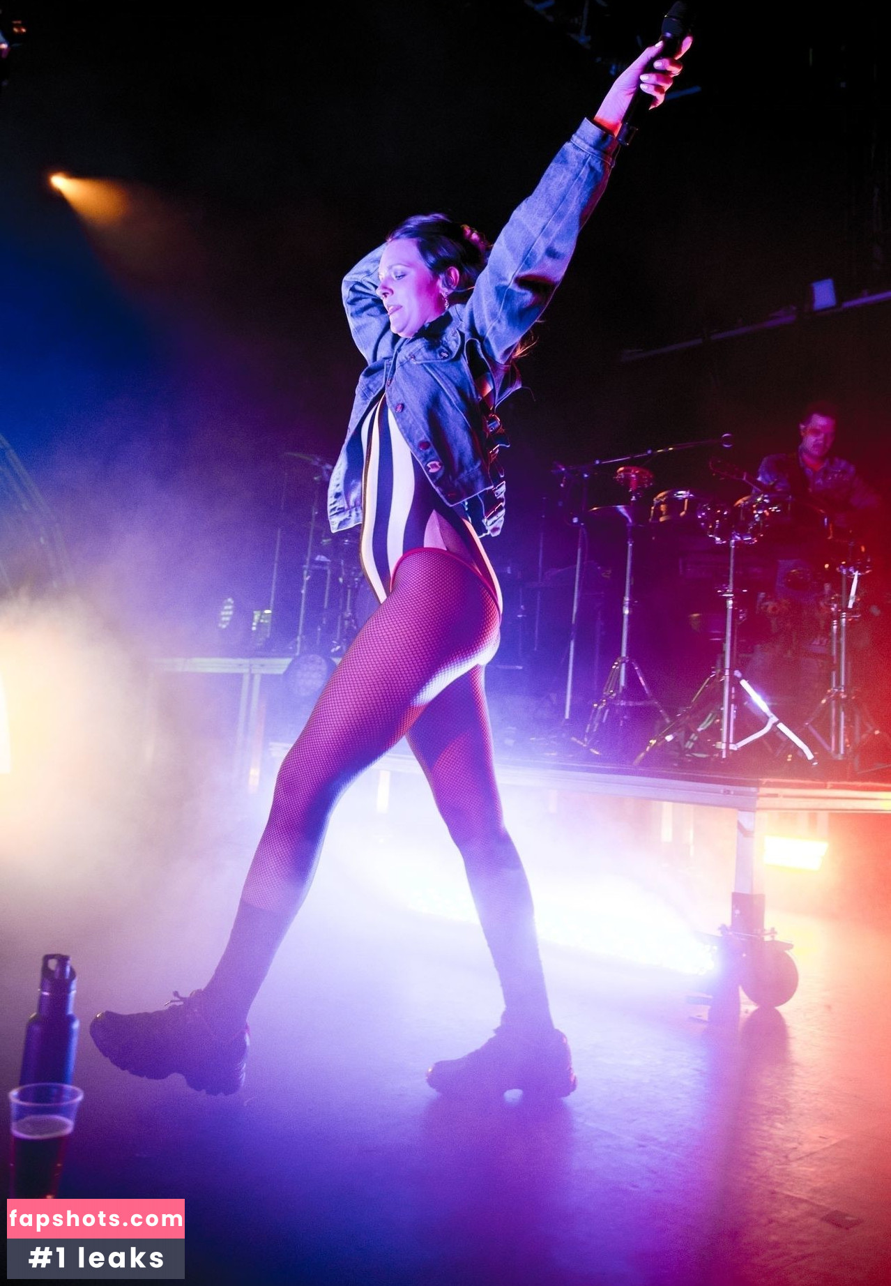 Tove Lo gallery photo #389