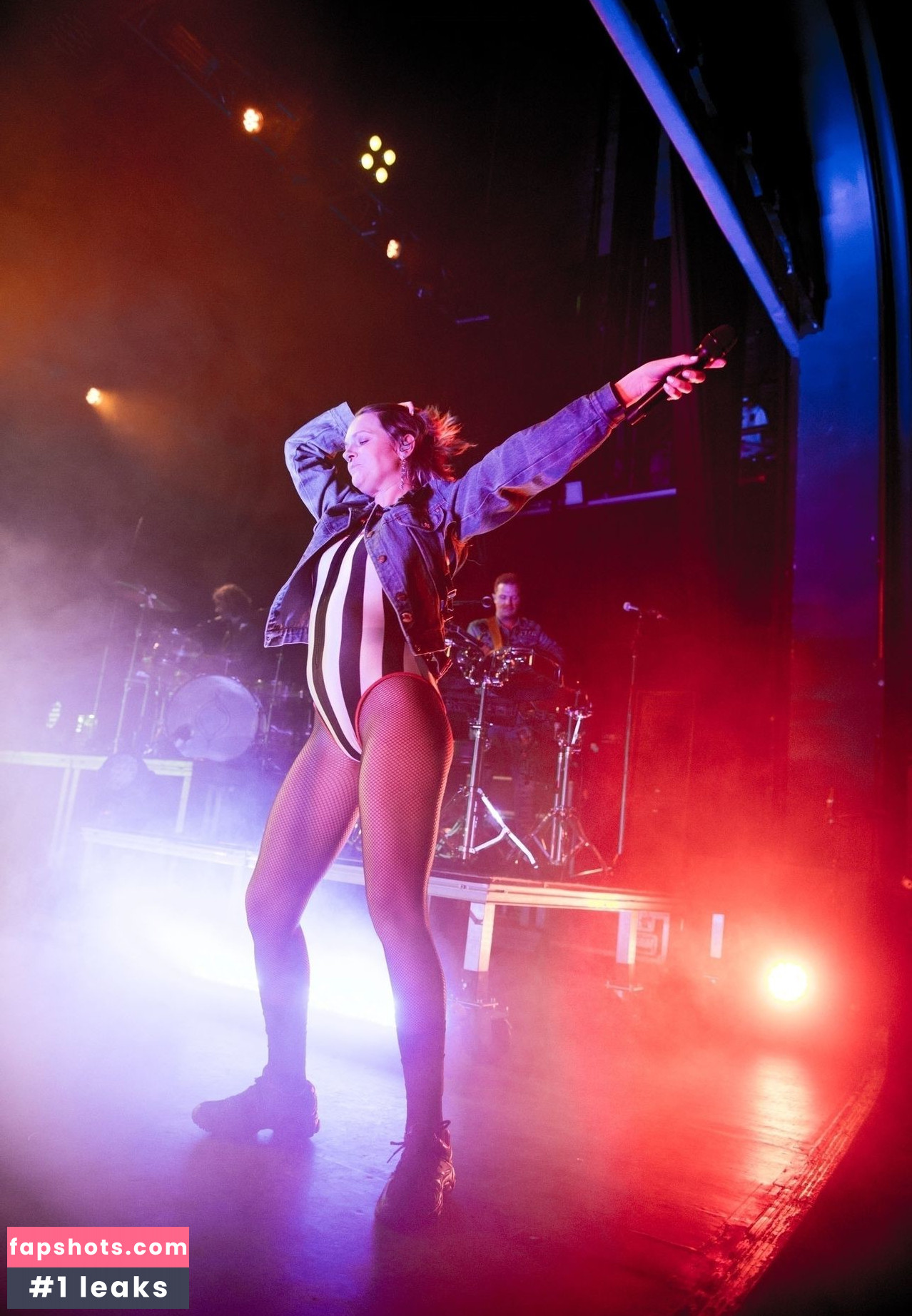 Tove Lo gallery photo #391