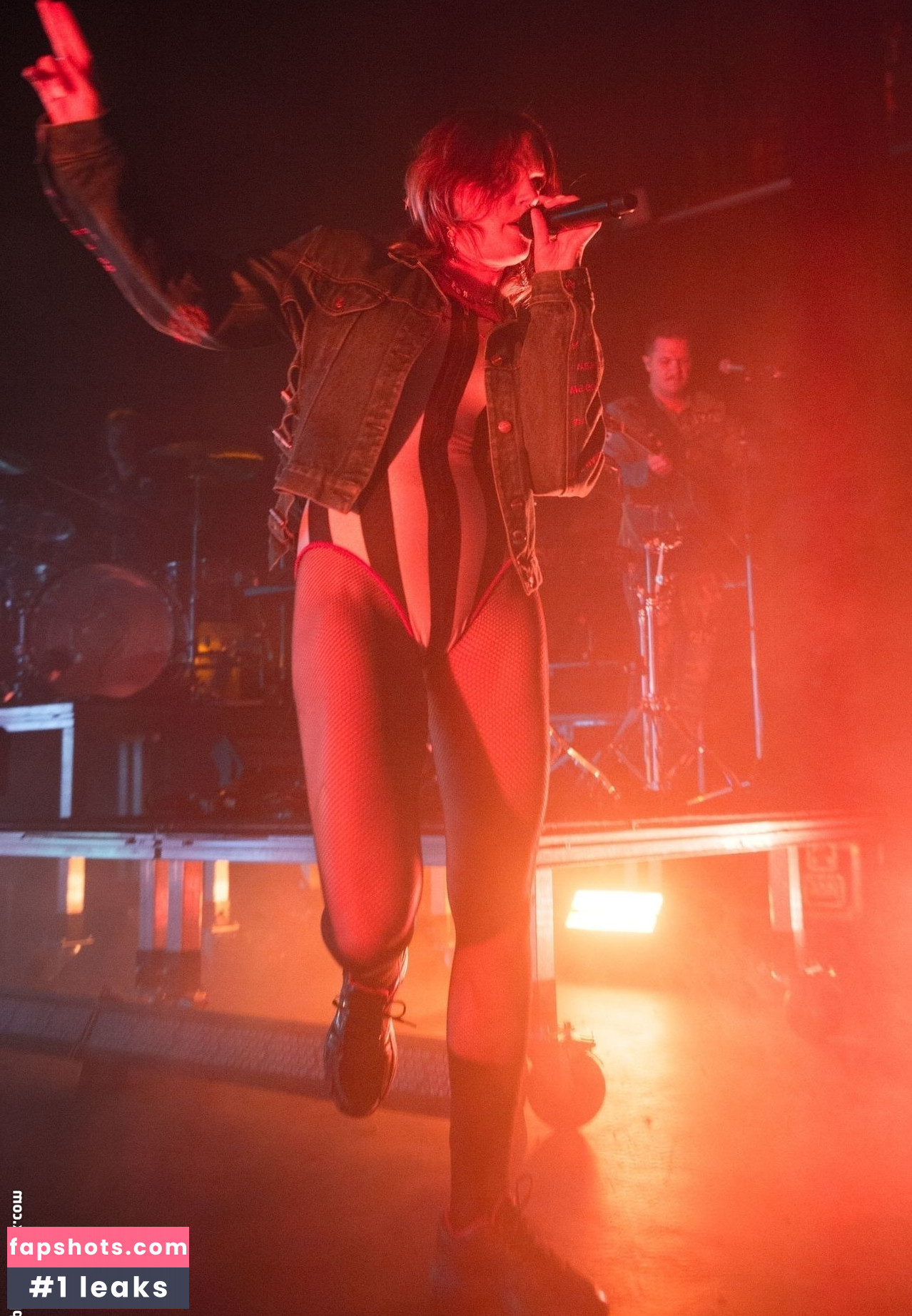 Tove Lo gallery photo #395