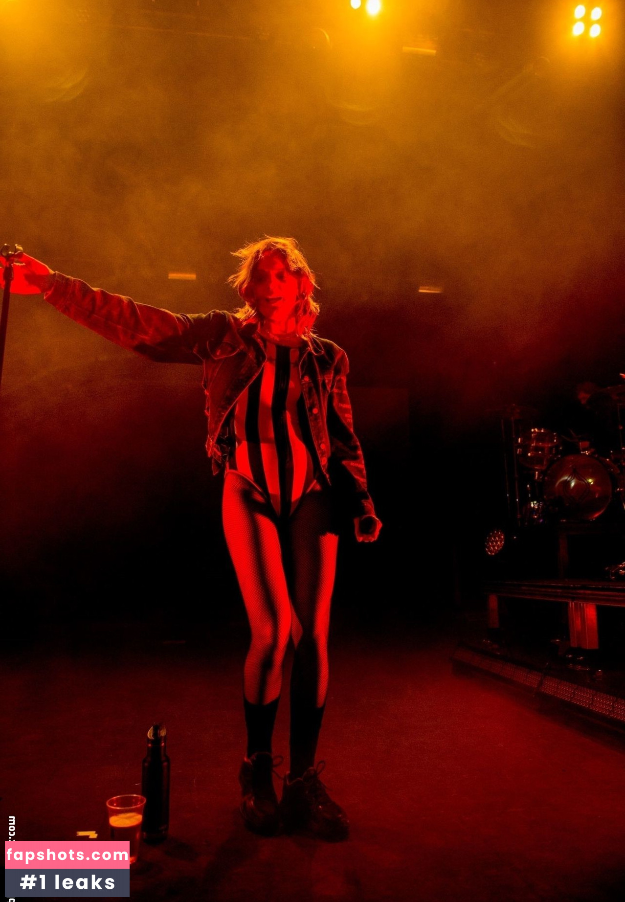Tove Lo gallery photo #403