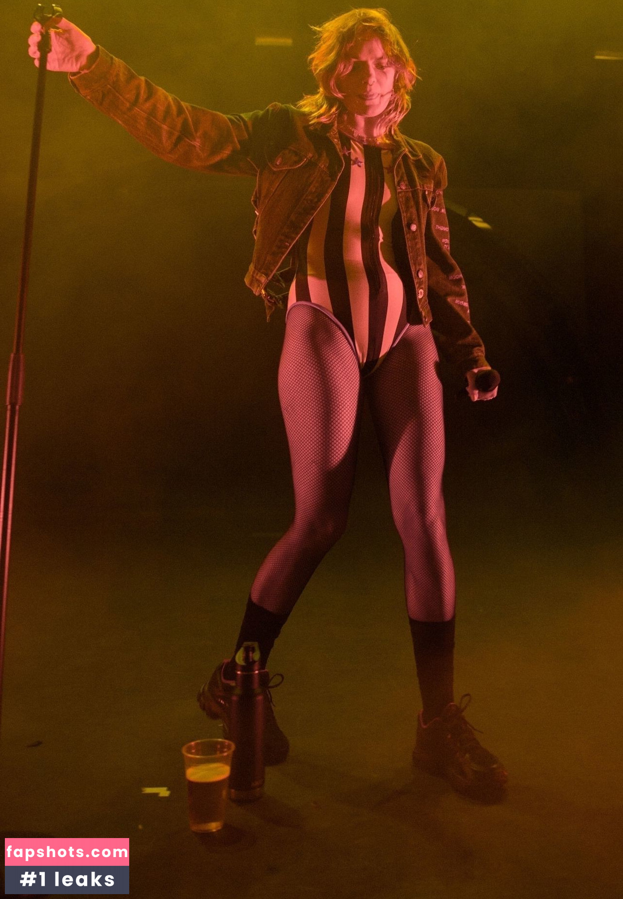Tove Lo gallery photo #404