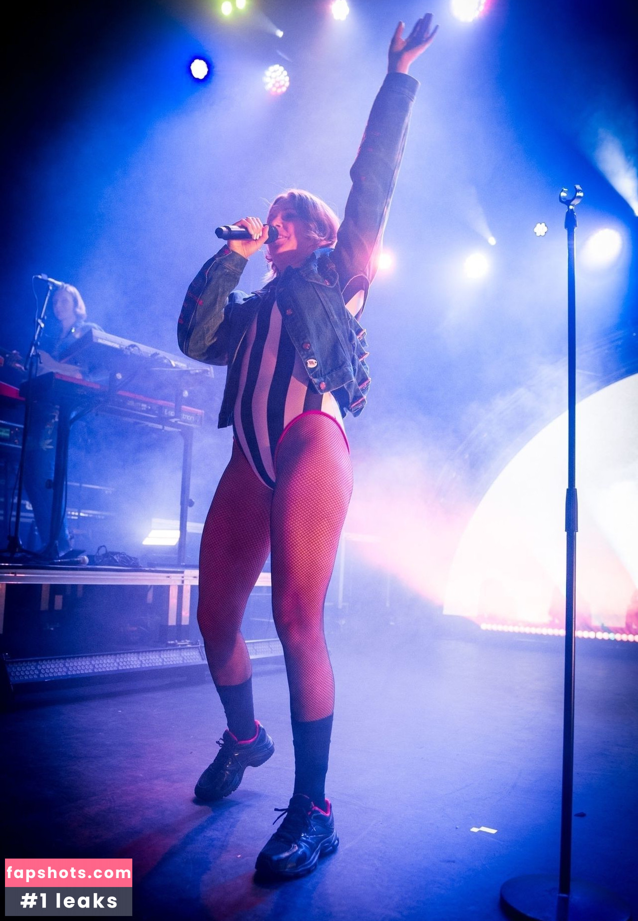 Tove Lo gallery photo #405