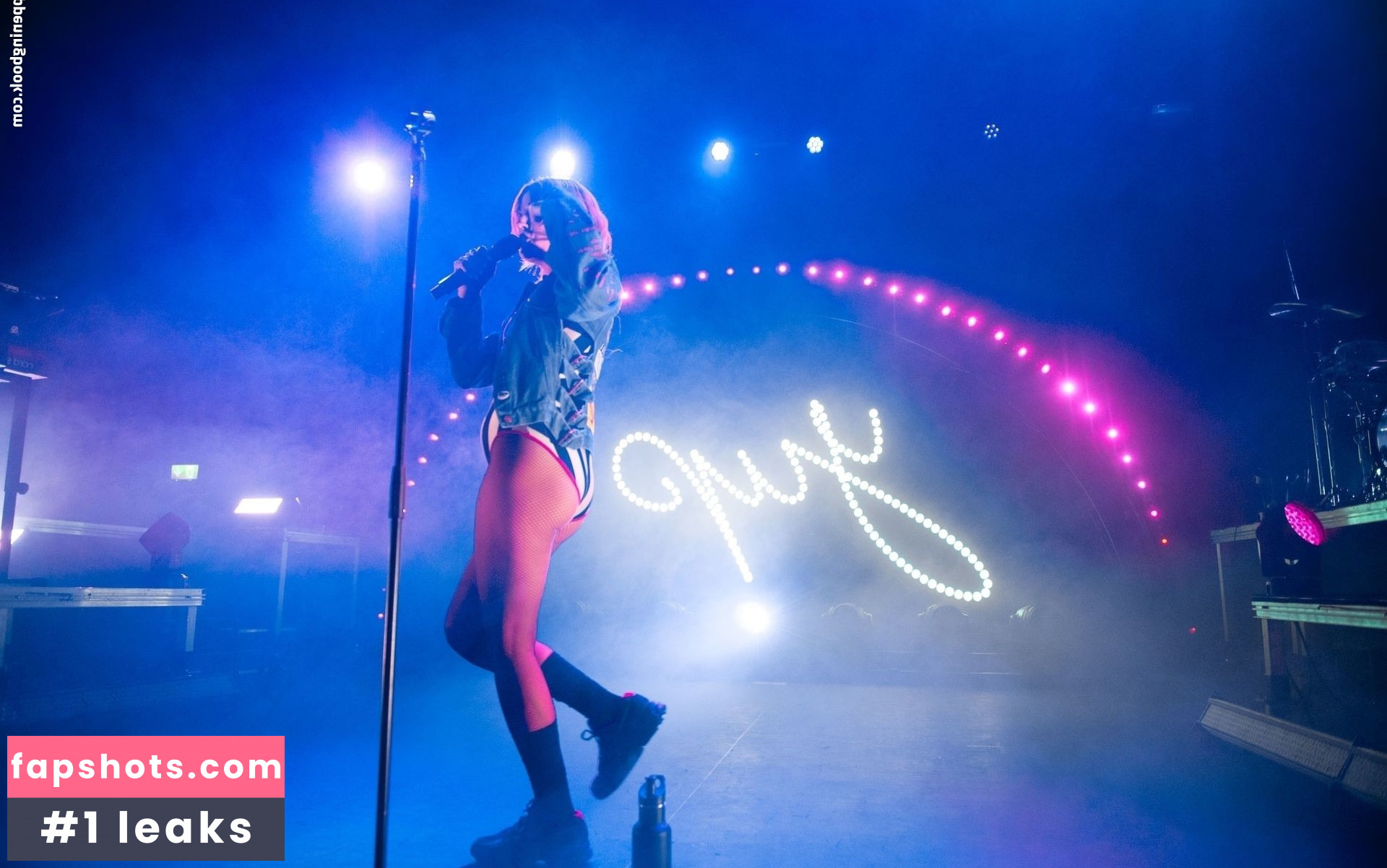 Tove Lo gallery photo #413