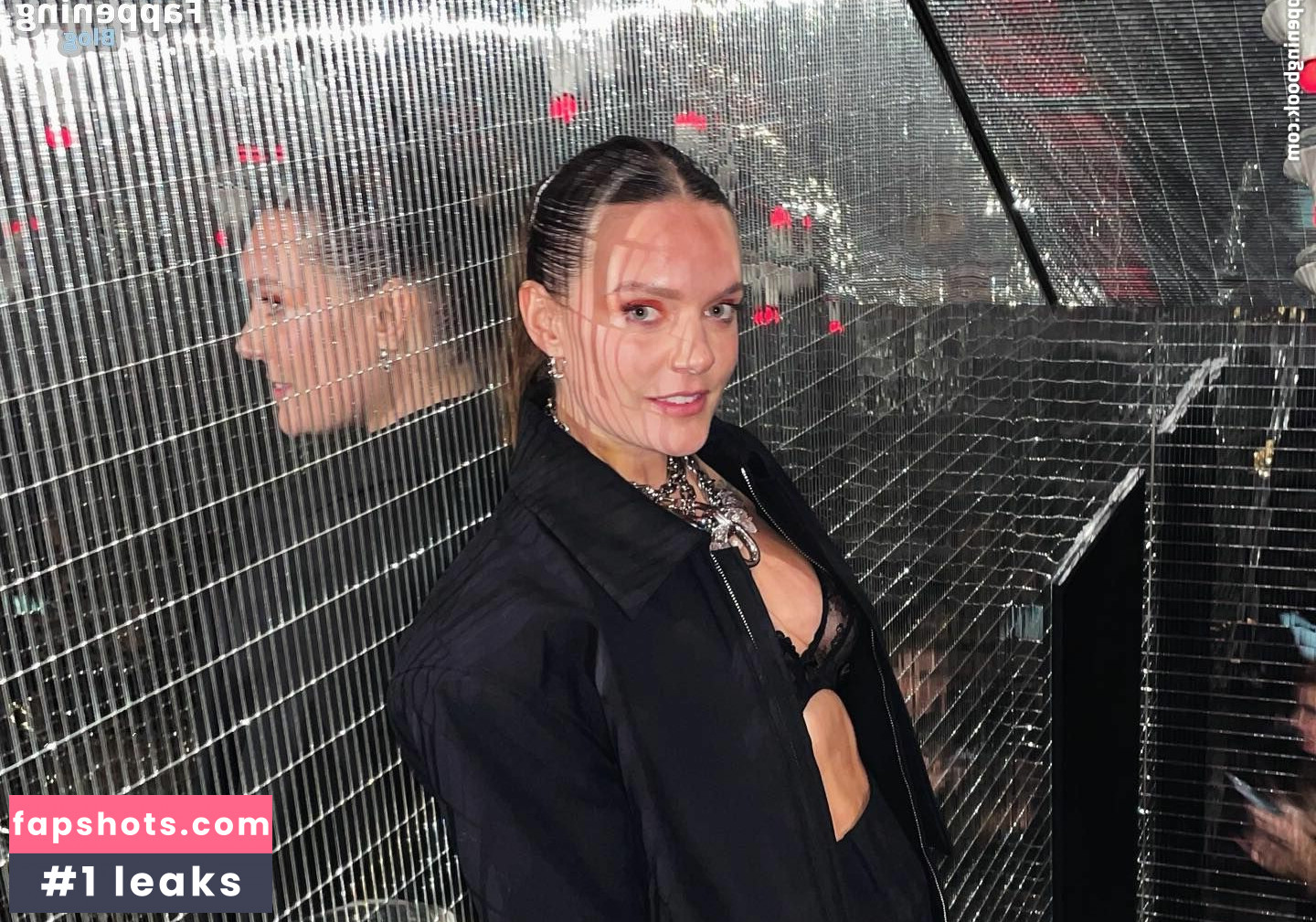 Tove Lo gallery photo #46