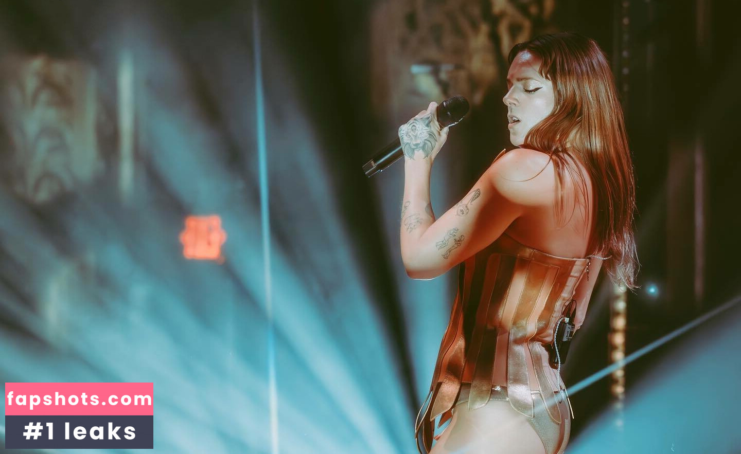 Tove Lo gallery photo #57