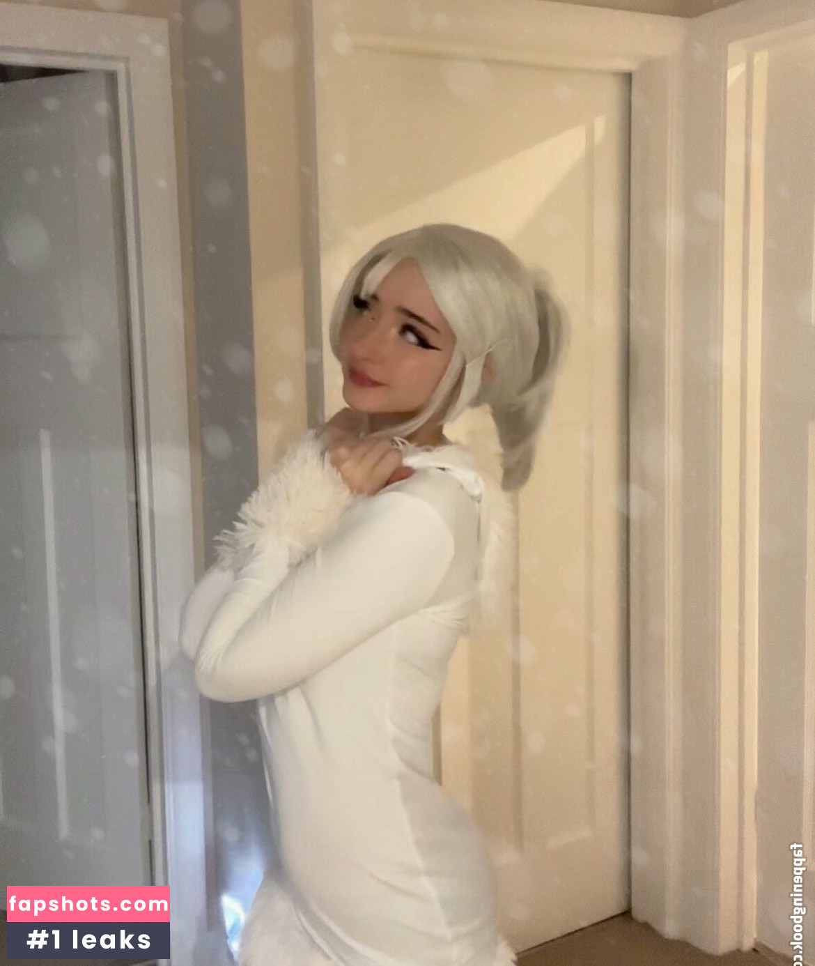 Toxic Tenshi nude babe gallery