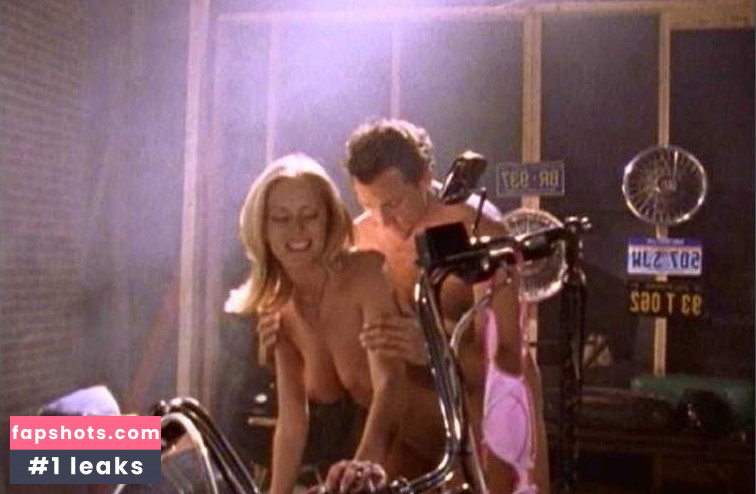 Tracy Ryan gallery photo #78