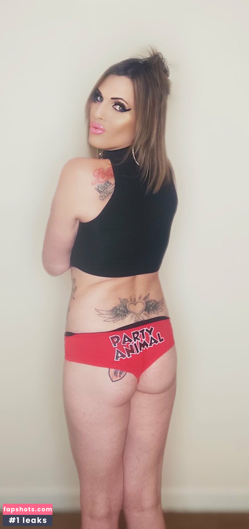 trans-lola-perron gallery photo #5