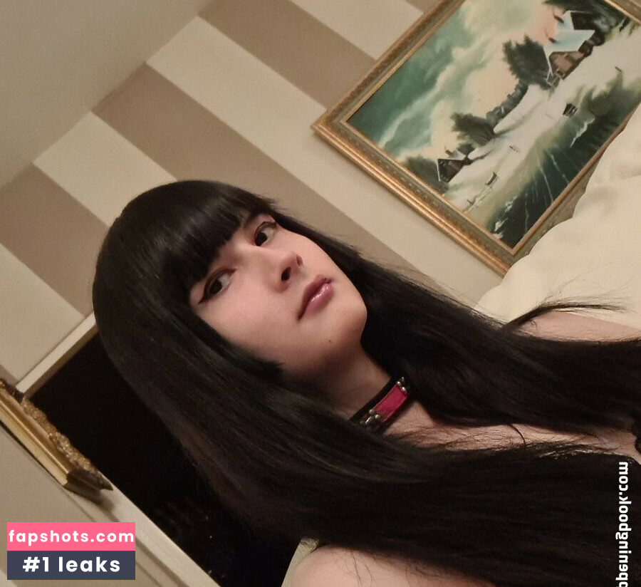 Transgirl1999 nude babe gallery