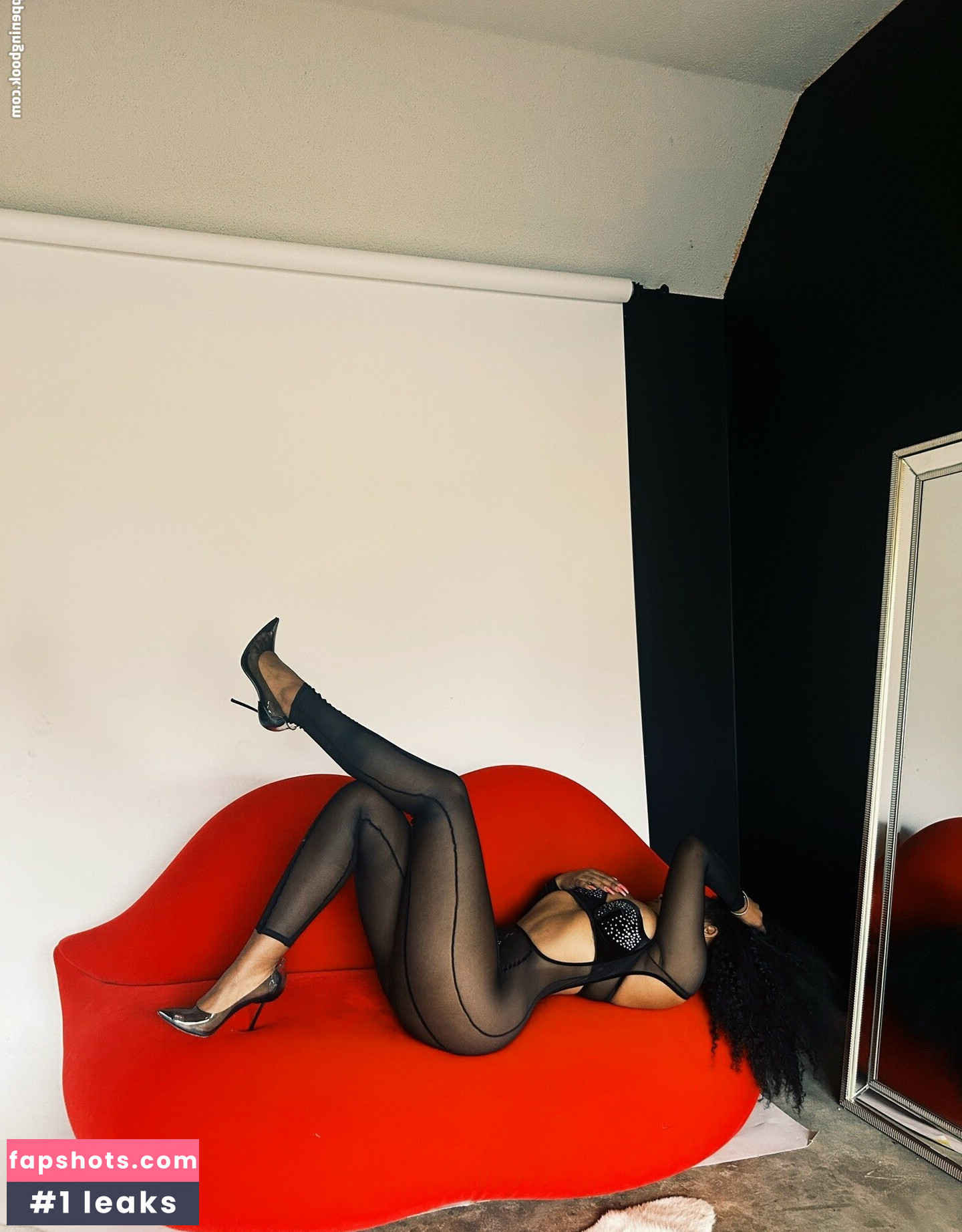 Trapezoidmouth gallery photo #15